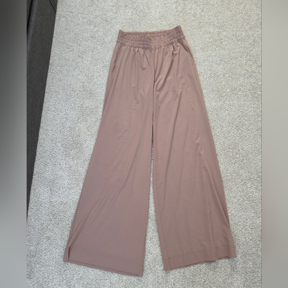 Vuori Villa Wideleg Pants